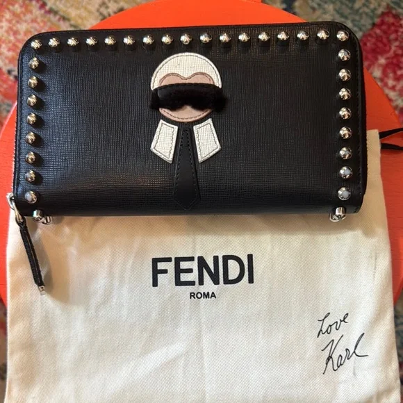 🖤🐼🕶️☀️Fendi Black Studded Wallet - Picture 1 of 16